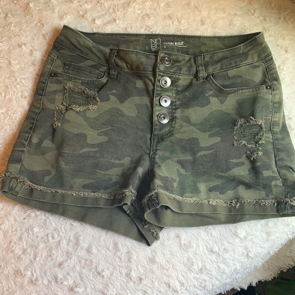 Camo high rise shorts